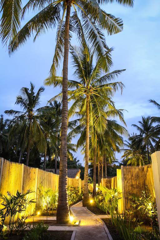 Sunset Palms Resort Gili Trawangan Kültér fotó